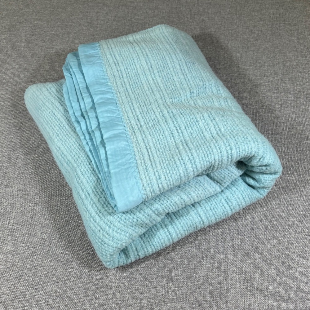 VTG Full Size Blue Waffle Weave Satin Trim Woven Thermal Acrylic 85x74 Grandma